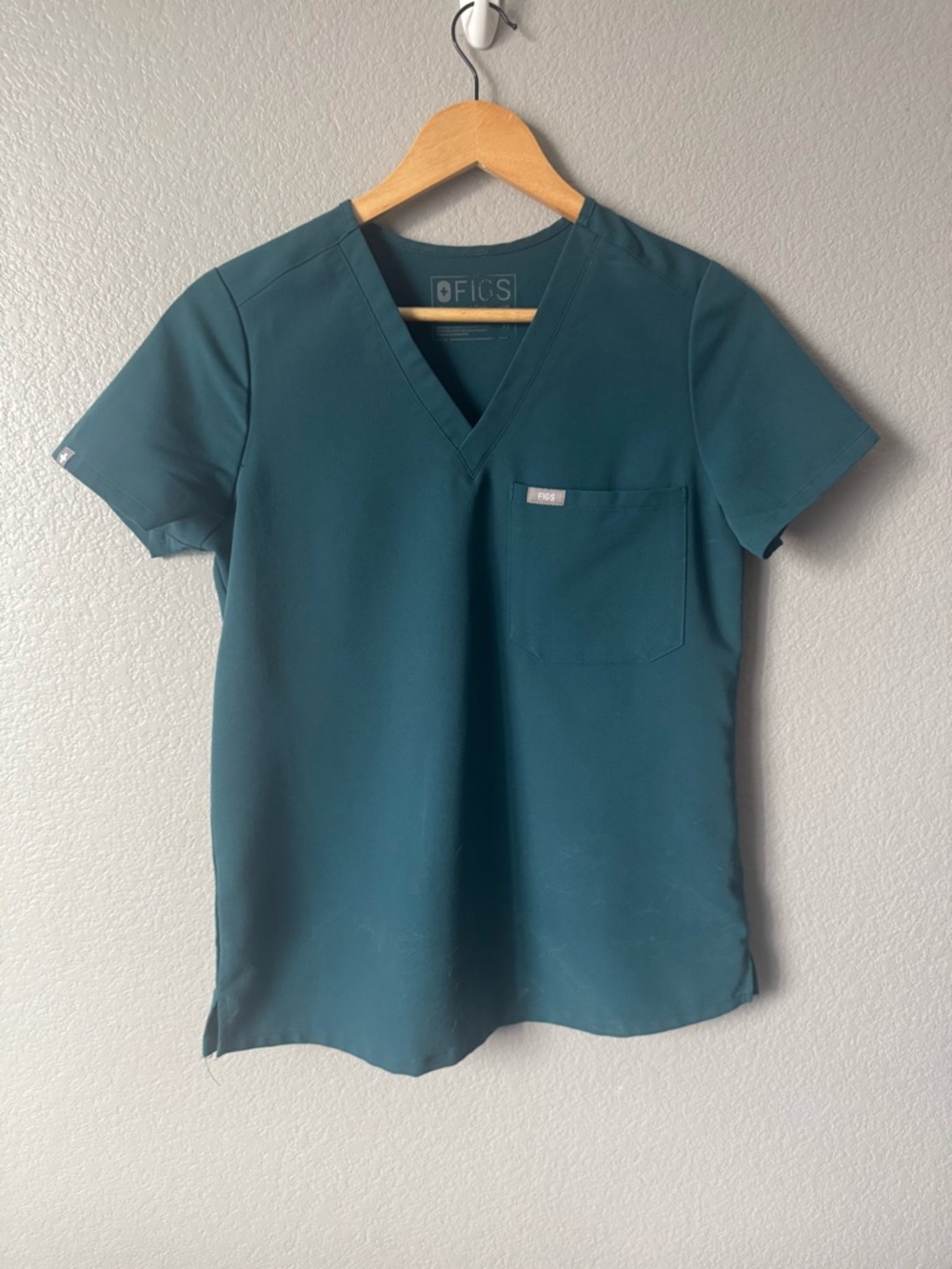 FIGS Caribbean Blue Scrub Set - Catarina XS / Yola Small - Picture 2 of 5